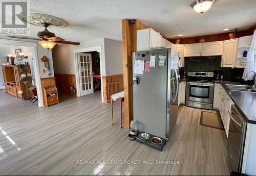 42 Cedar Bay Road, Kawartha Lakes, ON - Indoor Photo Showing Kitchen With Double Sink