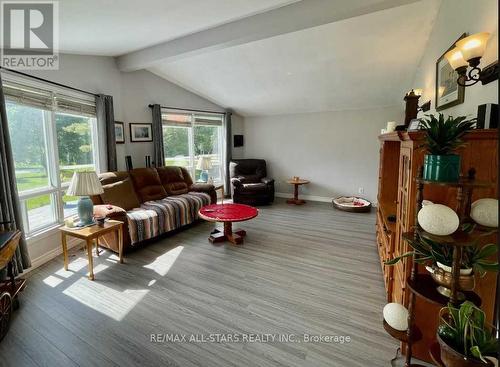 42 Cedar Bay Road, Kawartha Lakes, ON - Indoor Photo Showing Living Room