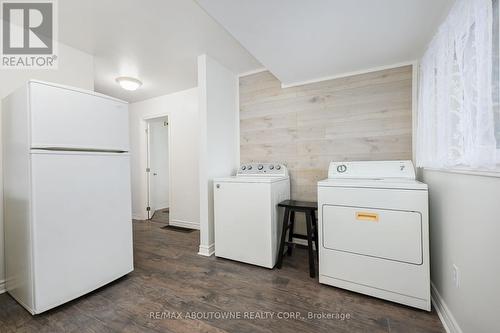 76 Sixth Avenue, Brantford, ON - Indoor Photo Showing Laundry Room