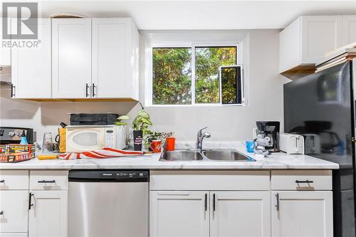 95 Simcoe Street, Sudbury, ON - Indoor Photo Showing Kitchen With Double Sink