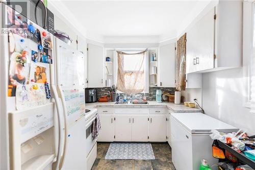 95 Simcoe Street, Sudbury, ON - Indoor Photo Showing Kitchen With Double Sink