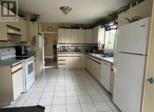 8503 72Nd Avenue, Osoyoos, BC - Indoor Photo Showing Kitchen