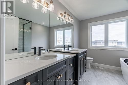 2688 Heardcreek Trail, London, ON - Indoor Photo Showing Bathroom