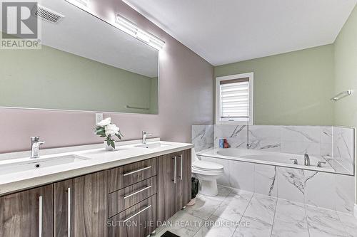 1565 Sandridge Avenue, London, ON - Indoor Photo Showing Bathroom