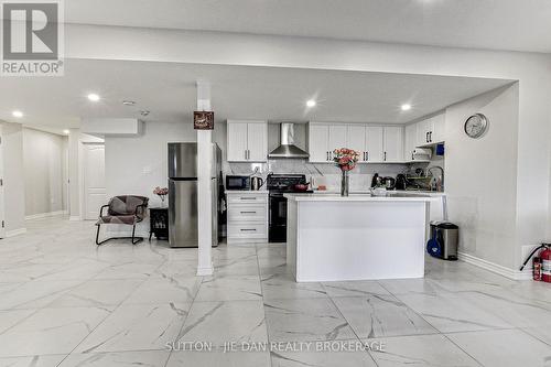 1565 Sandridge Avenue, London, ON - Indoor Photo Showing Kitchen