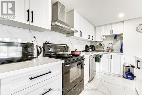 1565 Sandridge Avenue, London, ON - Indoor Photo Showing Kitchen