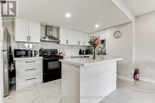 1565 Sandridge Avenue, London, ON - Indoor Photo Showing Kitchen