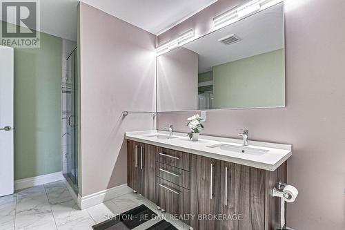 1565 Sandridge Avenue, London, ON - Indoor Photo Showing Bathroom