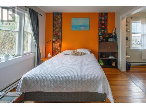 1233 Ethel Street, Kelowna, BC - Indoor Photo Showing Bedroom