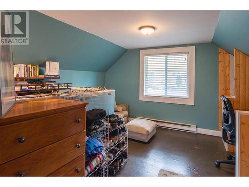 1233 Ethel Street, Kelowna, BC - Indoor