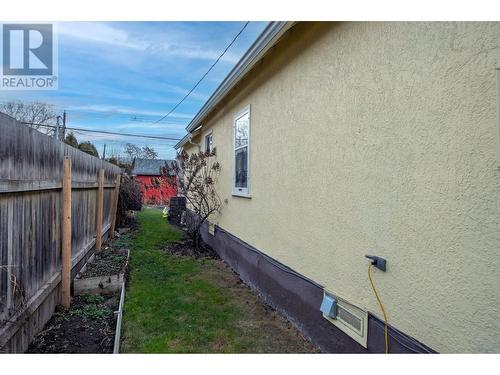 1233 Ethel Street, Kelowna, BC - Outdoor