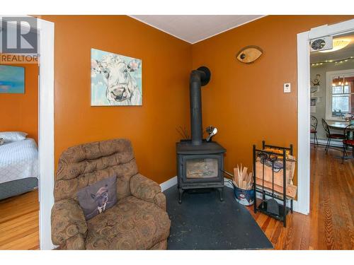 1233 Ethel Street, Kelowna, BC - Indoor With Fireplace