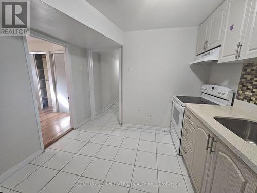 Bsmt - 148 William Honey Crescent, Markham, ON - Indoor Photo Showing Kitchen