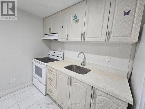 Bsmt - 148 William Honey Crescent, Markham, ON - Indoor Photo Showing Kitchen