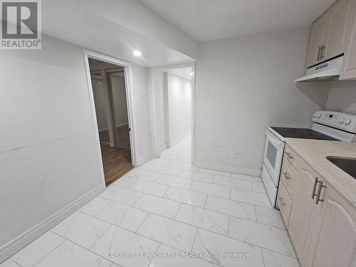 Bsmt - 148 William Honey Crescent, Markham, ON - Indoor Photo Showing Kitchen