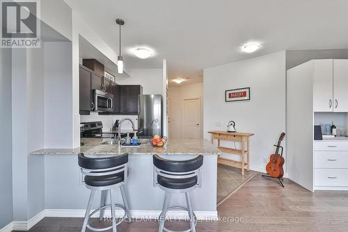 905 - 7730 Kipling Avenue, Vaughan, ON - Indoor Photo Showing Kitchen