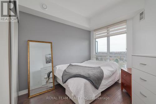 905 - 7730 Kipling Avenue, Vaughan, ON - Indoor Photo Showing Bedroom