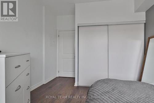 905 - 7730 Kipling Avenue, Vaughan, ON - Indoor Photo Showing Bedroom