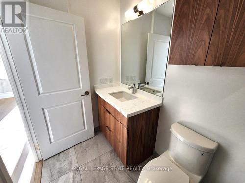 411 - 2007 James Street, Burlington, ON - Indoor Photo Showing Bathroom