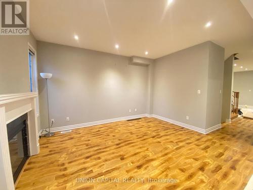 704 Courtney Valley Road, Mississauga, ON - Indoor Photo Showing Other Room