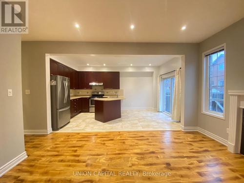 704 Courtney Valley Road, Mississauga, ON - Indoor With Fireplace