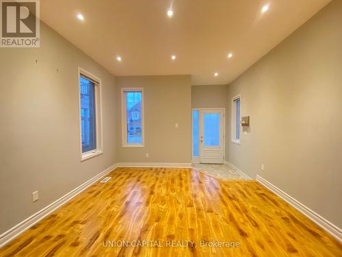 704 Courtney Valley Road, Mississauga, ON - Indoor Photo Showing Other Room