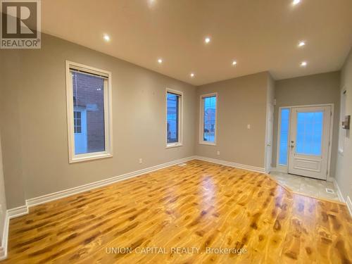 704 Courtney Valley Road, Mississauga, ON - Indoor Photo Showing Other Room