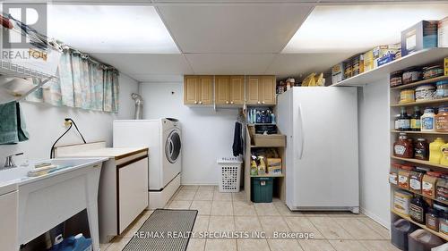 31 Brisco Street, Brampton, ON - Indoor Photo Showing Laundry Room