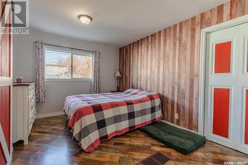 1258 Athabasca Street W, Moose Jaw, SK - Indoor Photo Showing Bedroom