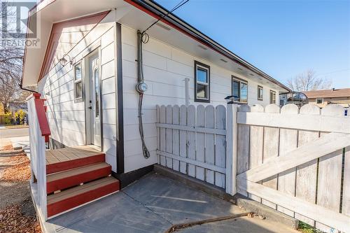 1258 Athabasca Street W, Moose Jaw, SK - Outdoor With Exterior