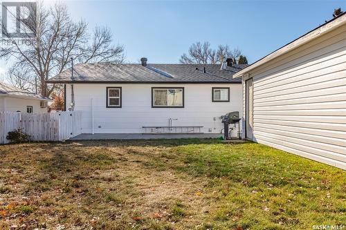 1258 Athabasca Street W, Moose Jaw, SK - Outdoor With Exterior