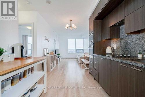 1405 - 120 Harrison Garden Boulevard, Toronto, ON - Indoor Photo Showing Kitchen With Upgraded Kitchen