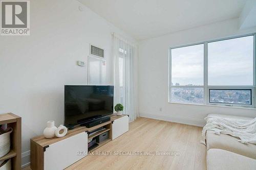 1405 - 120 Harrison Garden Boulevard, Toronto, ON - Indoor Photo Showing Living Room