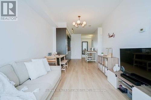 1405 - 120 Harrison Garden Boulevard, Toronto, ON - Indoor Photo Showing Living Room