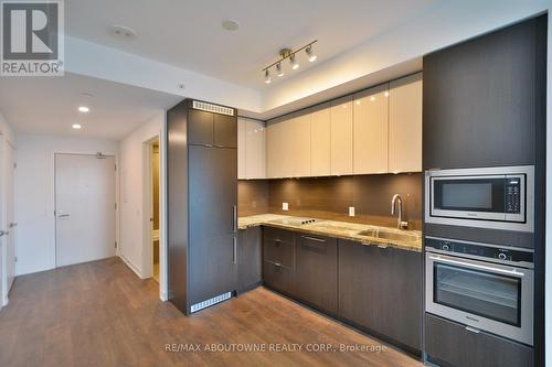 4610 - 115 Blue Jays Way, Toronto, ON - Indoor Photo Showing Kitchen