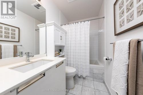 4404 - 33 Charles Street E, Toronto, ON - Indoor Photo Showing Bathroom