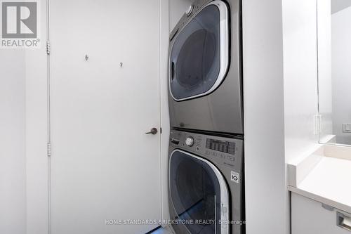 4404 - 33 Charles Street E, Toronto, ON - Indoor Photo Showing Laundry Room