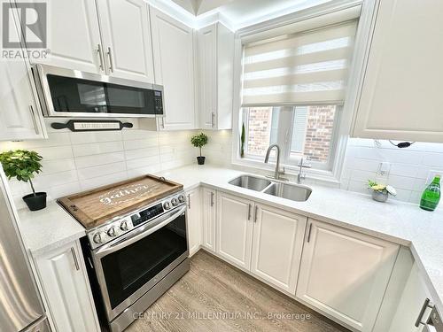 50 Seaton Crescent, Tillsonburg, ON - Indoor Photo Showing Kitchen With Stainless Steel Kitchen With Double Sink With Upgraded Kitchen