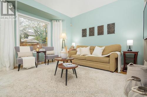 120 Copley Street, Pickering, ON - Indoor Photo Showing Living Room