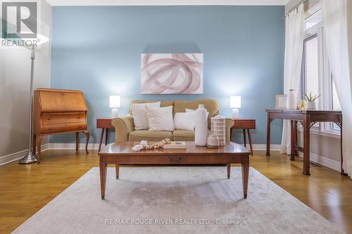 120 Copley Street, Pickering, ON - Indoor Photo Showing Living Room