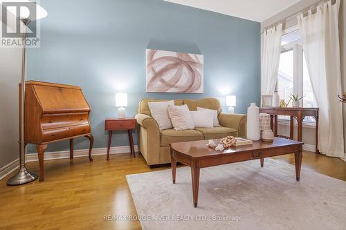 120 Copley Street, Pickering, ON - Indoor Photo Showing Living Room