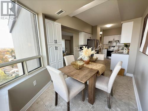 1203 - 744 Wonderland Road S, London, ON - Indoor Photo Showing Dining Room