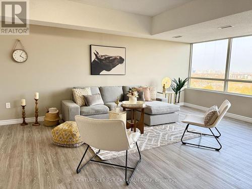 1203 - 744 Wonderland Road S, London, ON - Indoor Photo Showing Living Room