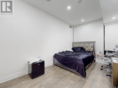 315 - 2900 Highway 7 Road, Vaughan, ON - Indoor Photo Showing Bedroom