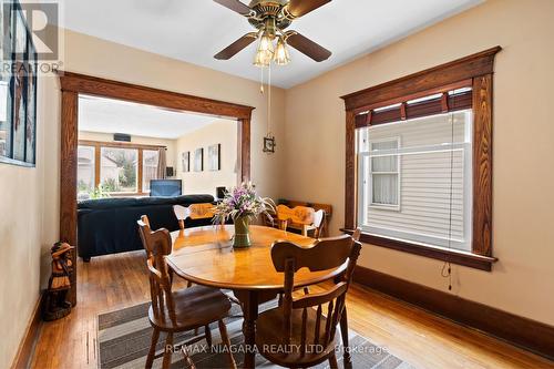 4985 Huron Street, Niagara Falls, ON - Indoor Photo Showing Dining Room