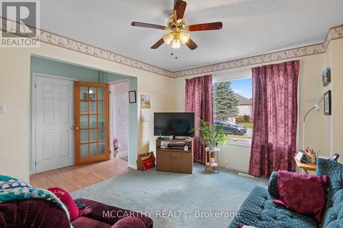 4 Mcgregor Court, Southgate, ON - Indoor Photo Showing Bedroom