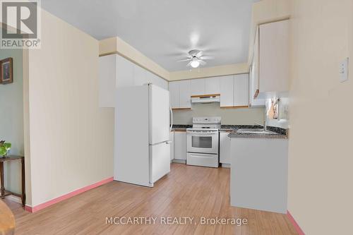 4 Mcgregor Court, Southgate, ON - Indoor Photo Showing Kitchen