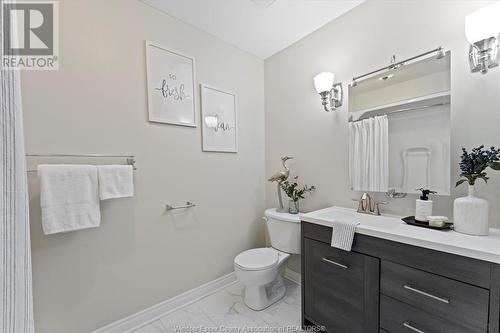 11819 Boulder Crescent, Windsor, ON - Indoor Photo Showing Bathroom