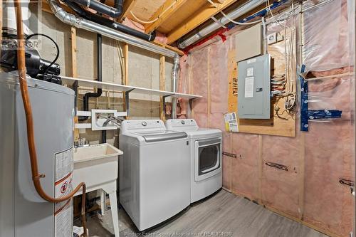 11819 Boulder Crescent, Windsor, ON - Indoor Photo Showing Laundry Room