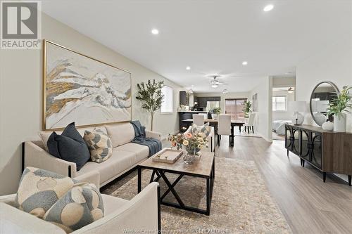 11819 Boulder Crescent, Windsor, ON - Indoor Photo Showing Living Room